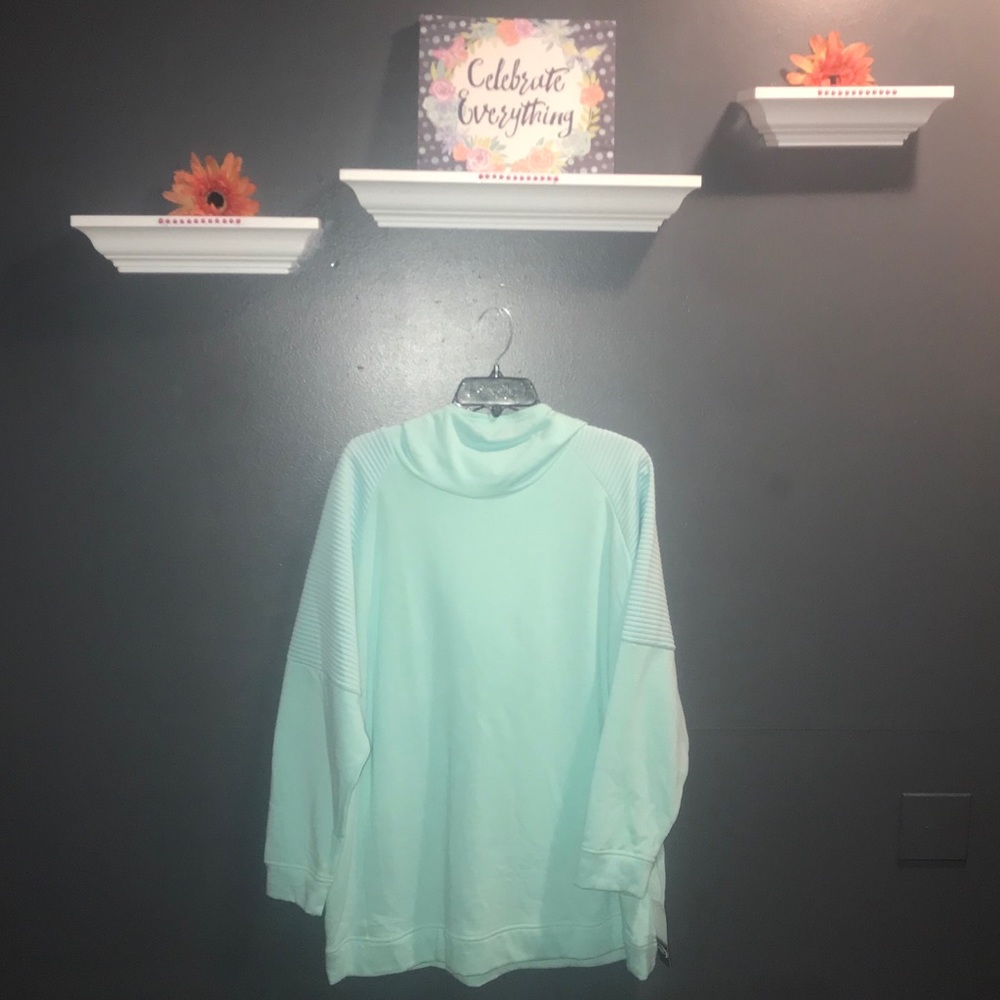 Mta  sport active pullover top